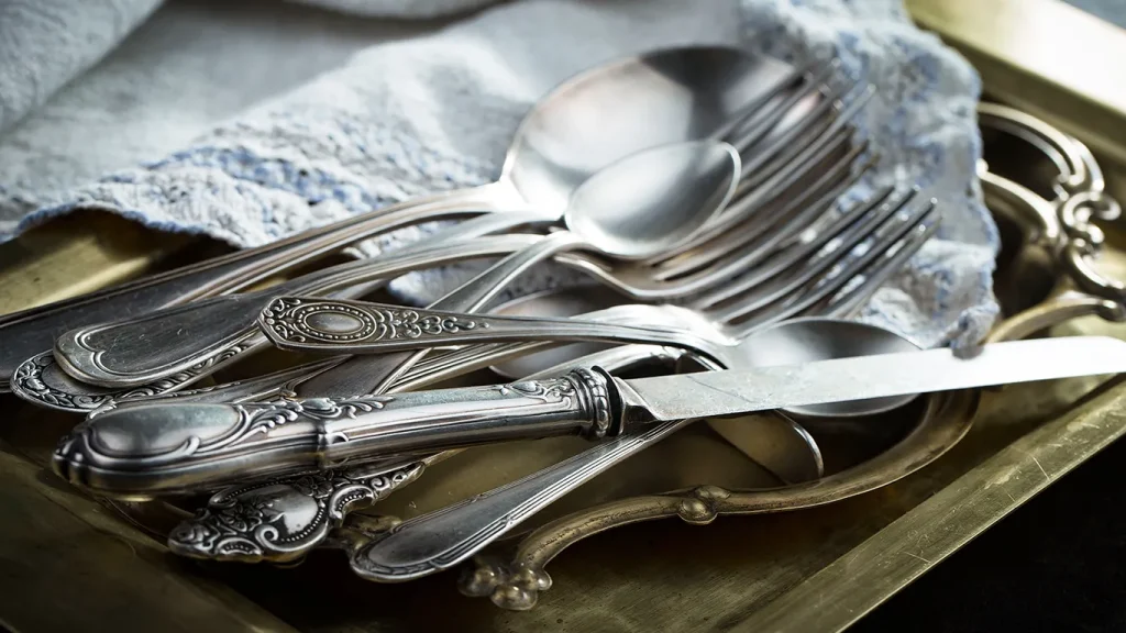 Silberbesteck verkaufen Bochum, Silberbesteck bewerten Bochum, Silberbesteck Ankauf Bochum, 800 Silber, 835 Silber, 925 Silber und versilbertes Besteck erkennen